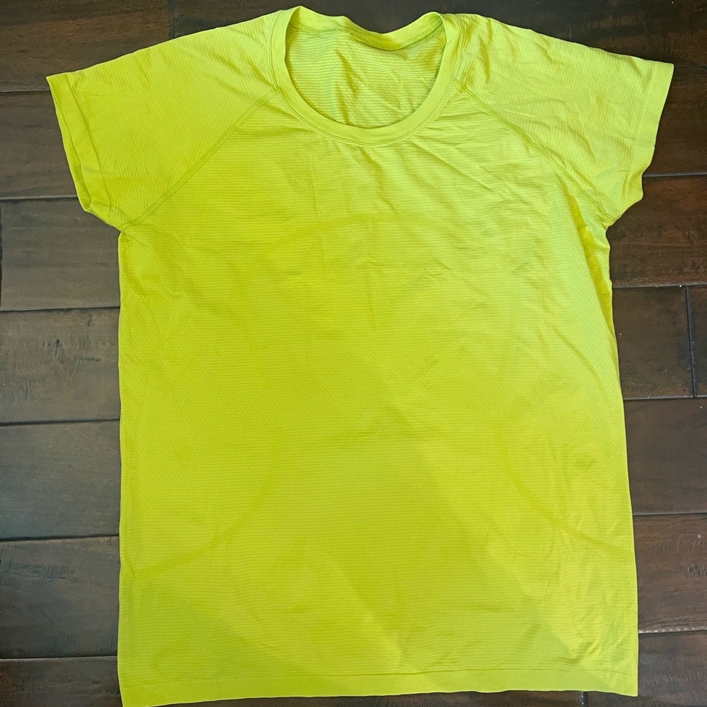 Lululemon SWIFTLY TECH SHORT SLEEVE SHIRT 2.0